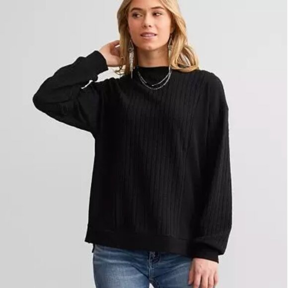 The Buckle Ribbed Knit Top - Picture 2 of 4